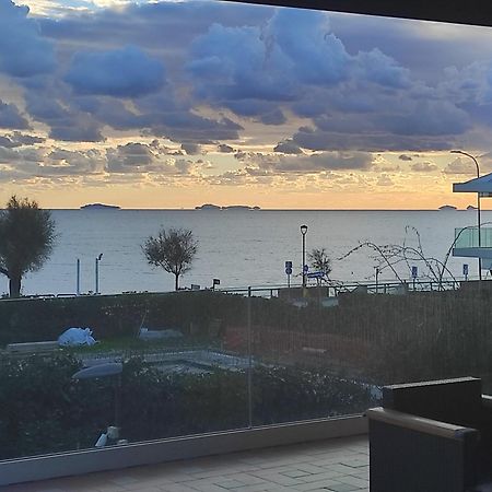 Stella Di Mare Villa Terracina Buitenkant foto