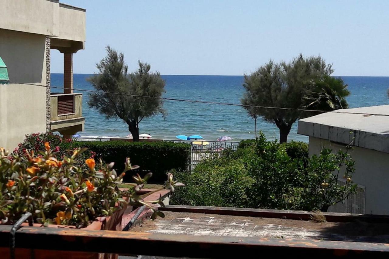 Stella Di Mare Villa Terracina Buitenkant foto